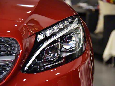 2018�� C 200 4MATIC ���ܳ�