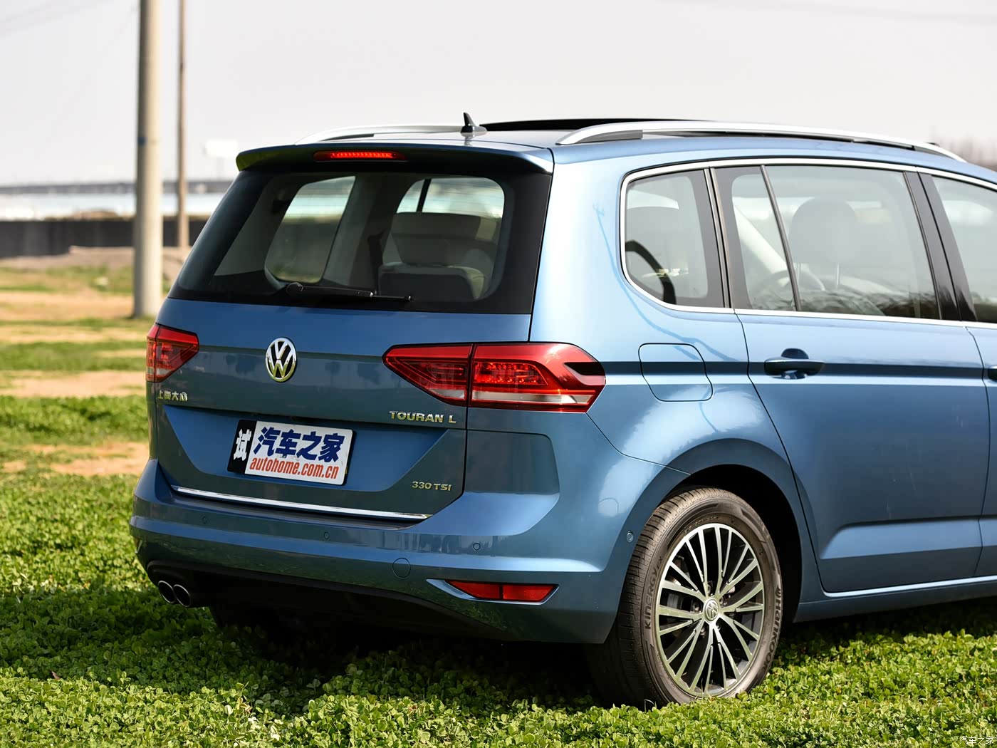 2016款途安l330tsidsg豪华版