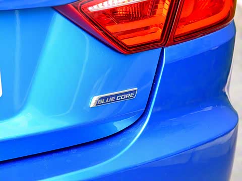 2016�� 1.6L �Զ���Ȥ�� ��V