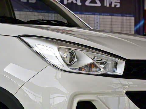 2018�� 1.5L �ֶ���׼�� ��V