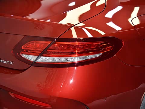 2018�� C 200 4MATIC ���ܳ�