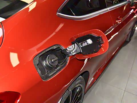 2018�� C 200 4MATIC ���ܳ�