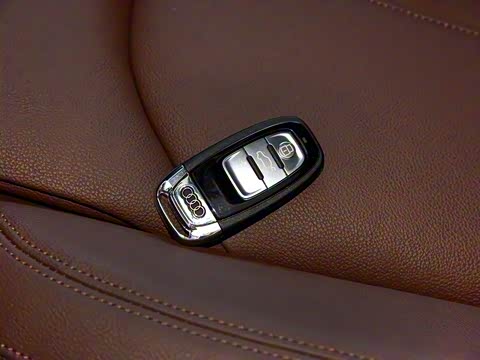 2016�� A8L 45 TFSI quattro������