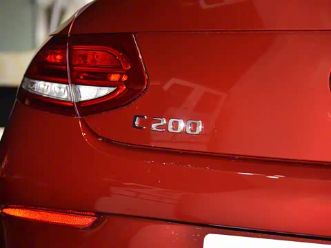 2018�� C 200 4MATIC ���ܳ�