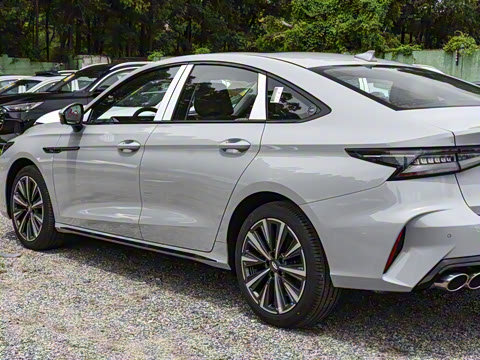 2025�� 2.0T �Զ���+