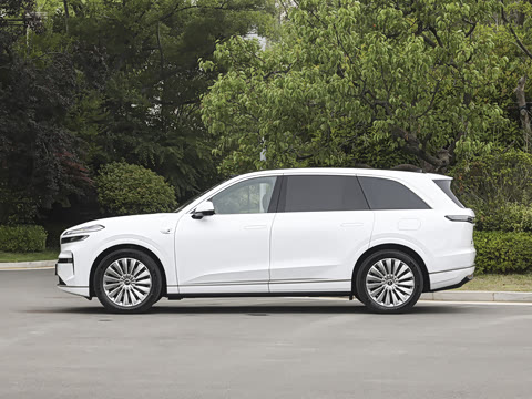 2025�� Ultra ������