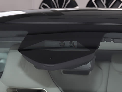 2025�� �Ŀ� Max ���̰�