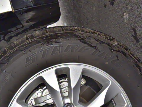 2023�� 4.6L V8 �캽��