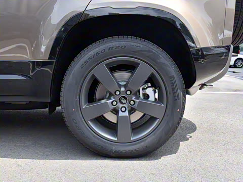 2022�� 110 P400 X-DYNAMIC HSE