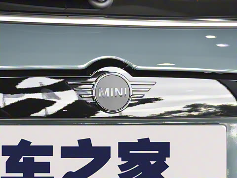 2022�� 1.5T COOPER ALL4 ���ͼ�