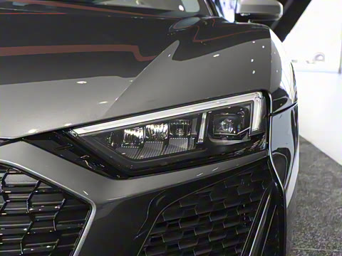 2022�� V10 Coupe performance