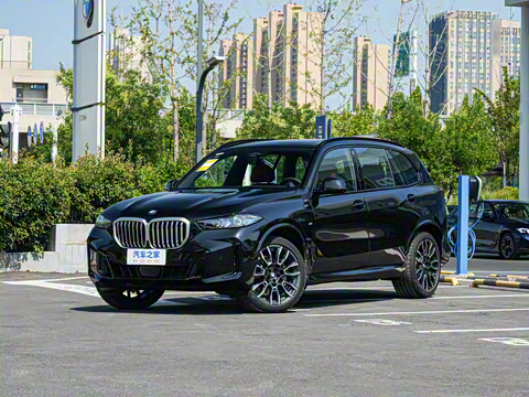 2025 xDrive 40Li M˶ҹװ