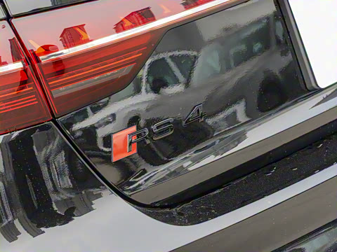 2023�� RS4 Avant ���װ�