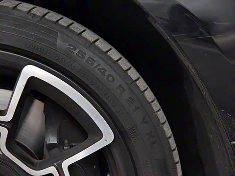 2017�� 6.6T Black Badge Edition