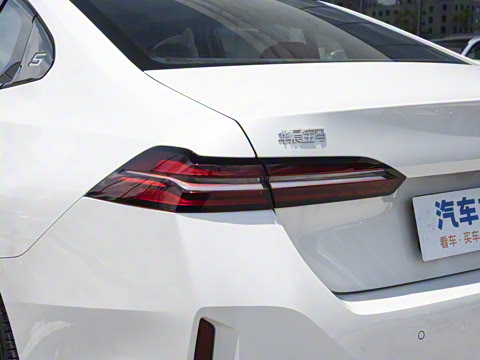 2025�� 525Li M�˶���װ