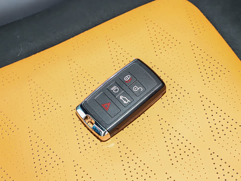 2021�� 5.0 SC V8 SVR �����̶��ư�