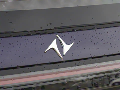 2025�� 210Ultra���Ȱ� 6��