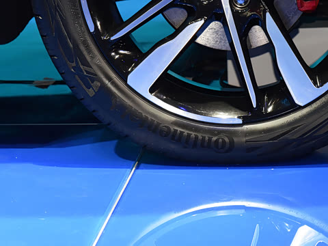 2022�� EcoBoost 245 ST-Line