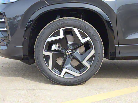 2025�� ̽��L 380TSI ��������