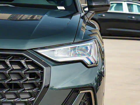 2024�� 35 TFSI RS�׼�ȼ����