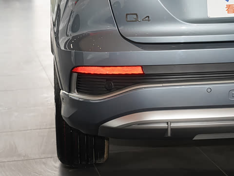 2022�� 40 e-tron ������