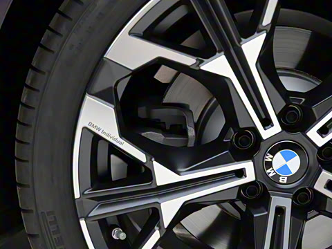 2025�� 330i 50����������