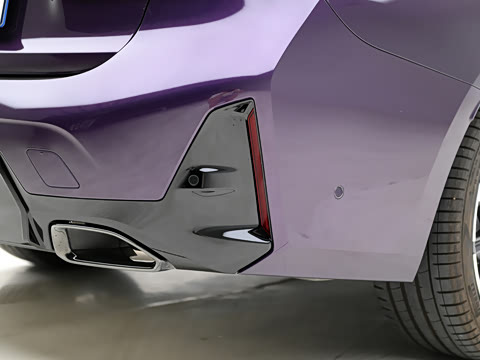 2025�� 330i 50����������