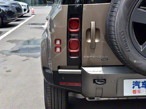 2022�� 110 P400 X-DYNAMIC HSE