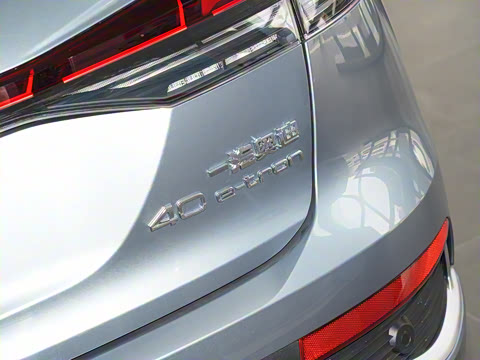 2022�� 40 e-tron ������