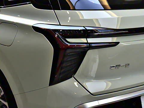 2025�� 117km ��ΪPLUS��