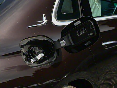 2025�� �Ŀ� E 260 L �˶���