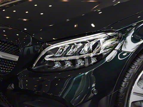 2020�� �Ŀ� C 260 L �˶���