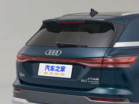 2022�� 50 e-tron quattro ��ҫ�� ������װ