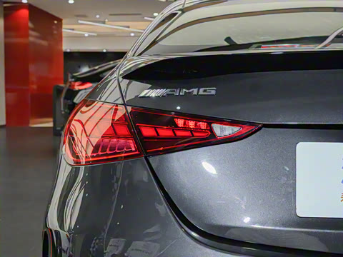 2025�� AMG C 43 4MATIC