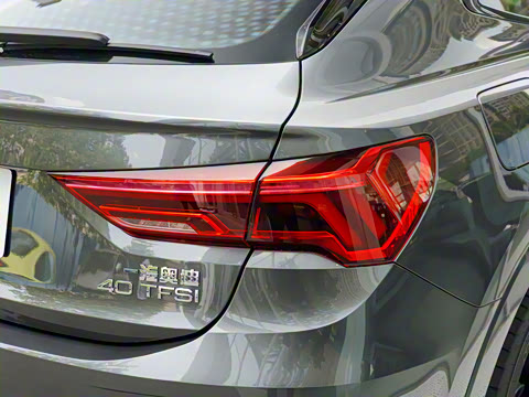 2021�� 40 TFSI ����������