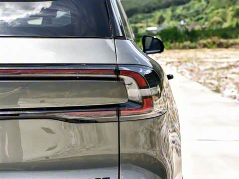 2025�� 215�콢��