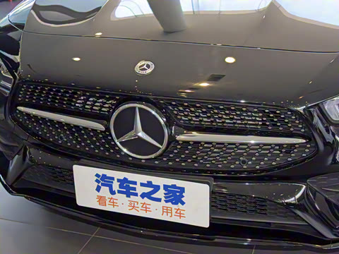 2021�� CLA 200 4MATIC