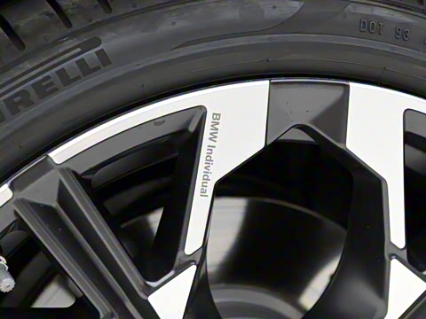 2025�� 330i 50����������