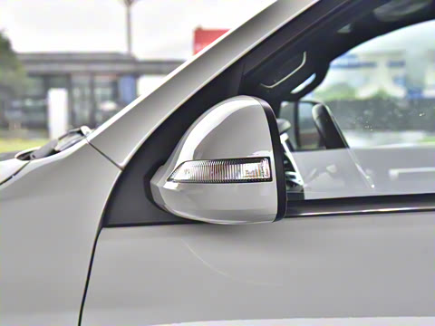 2023�� 4.6L V8 �캽��