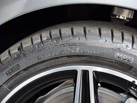 2020�� �Ŀ� C 260 �˶���