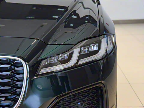 2021�� XFL 2.0T P300 �����콢�˶���