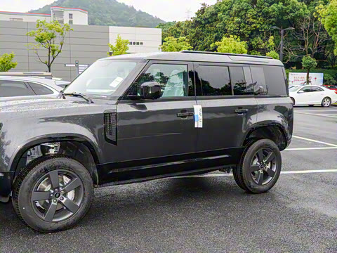 2022�� 110 P400 X-DYNAMIC HSE