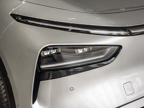 2025�� 702 �������� Max