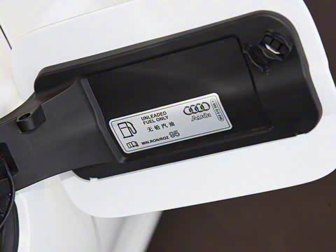 2020�� 40 TFSI quattro ����������