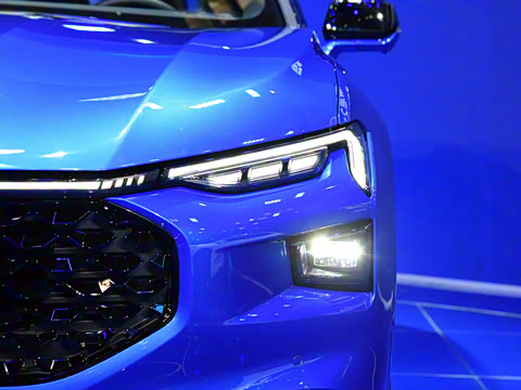 2022�� EcoBoost 245 ST-Line