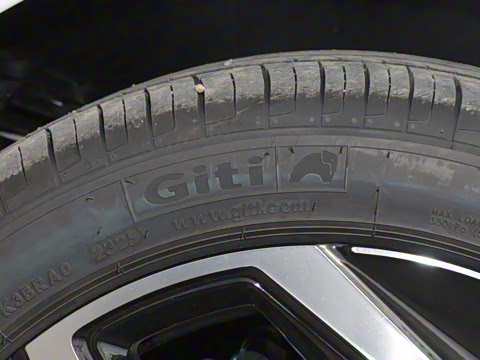 2025�� �Ŀ�� 300TSI R-Line