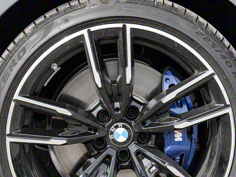 2025�� M240i xDrive