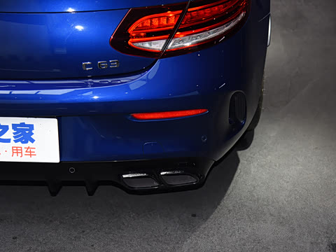 2021�� AMG C 63 ���ܳ�