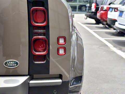 2022�� 110 P400 X-DYNAMIC HSE