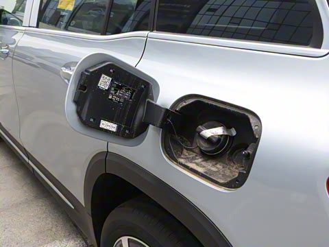 2025�� GLB 220 ʱ����